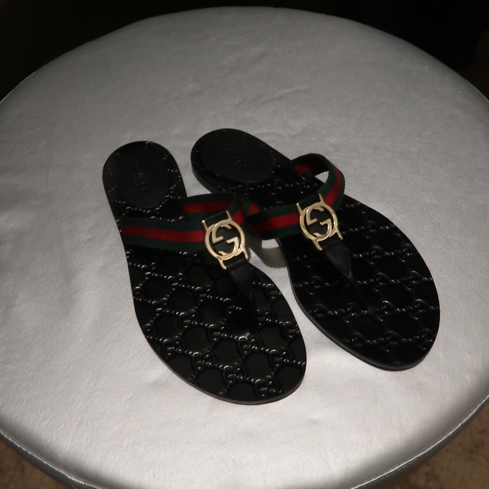 Gucci GG Logo Flip Flop Size 38 1/2